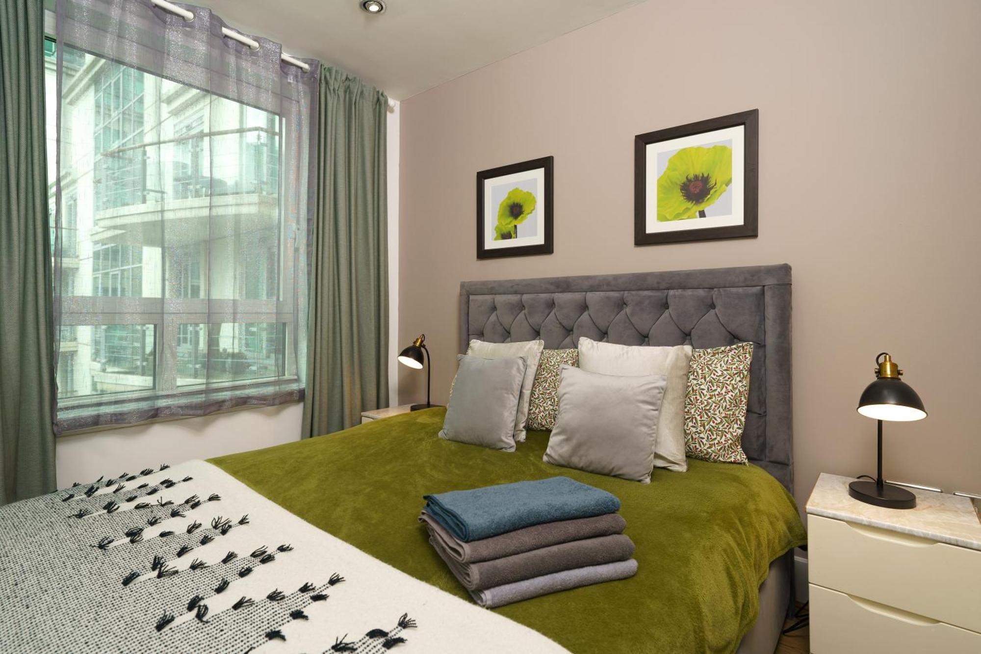 St George Wharf Apartment ลอนดอน ภายนอก รูปภาพ
